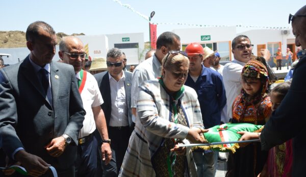 تدشـين المراكــز الجواريــة لتخزيــن الحبــوب