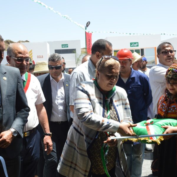 تدشـين المراكــز الجواريــة لتخزيــن الحبــوب