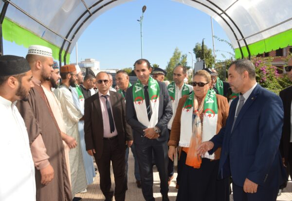 اليوم الوطني للامام  تحت شعار من منابر مساجدنا تتجذر لحمة وطننا