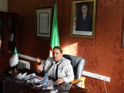 جلــسة عــمل لحل الانشغالات المطروحة خلال جلسات الاستقبال الأسبوعية