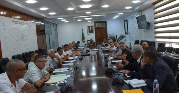 الجلسة الختامية لسلسلة اجتماعات اللجنة الولائية المكلفة بالتحكيم في المشاريع التنموية المقترحة للتسجيل سنة 2026 الجلسة الختامية لسلسلة اجتماعات اللجنة الولائية المكلفة بالتحكيم في المشاريع التنموية المقترحة للتسجيل سنة 2026