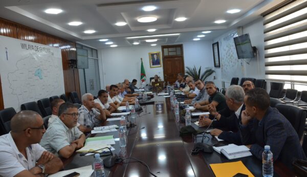 الجلسة الختامية لسلسلة اجتماعات اللجنة الولائية المكلفة بالتحكيم في المشاريع التنموية المقترحة للتسجيل سنة 2026 الجلسة الختامية لسلسلة اجتماعات اللجنة الولائية المكلفة بالتحكيم في المشاريع التنموية المقترحة للتسجيل سنة 2026