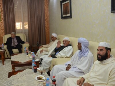 لقاء مجاملة مع ثلة من أئمة المساجد عقب تنصيبه على رأس الولاية لقاء مجاملة مع ثلة من أئمة المساجد عقب تنصيبه على رأس الولاية