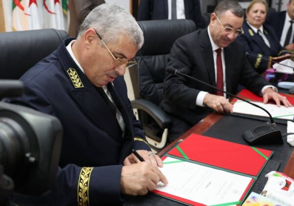 وزير الداخلية والجماعات المحلية والنقل يشرف على تنصيب السيد  سمير شيباني واليا لولاية قالمة وزير الداخلية والجماعات المحلية والنقل يشرف على تنصيب السيد  سمير شيباني واليا لولاية قالمة