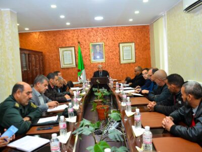 جلسة عمل خُصصت لمتابعة وضعية مشروع إنجاز الطريق الاجتنابي لبلدية الدهوارة جلسة عمل خُصصت لمتابعة وضعية مشروع إنجاز الطريق الاجتنابي لبلدية الدهوارة