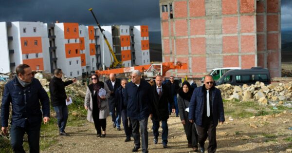 خرجة ميدانية شملت عدداً من الأرضيات الشاغرة الواقعة ببلديتي رأس العقبة ووادي الزناتي