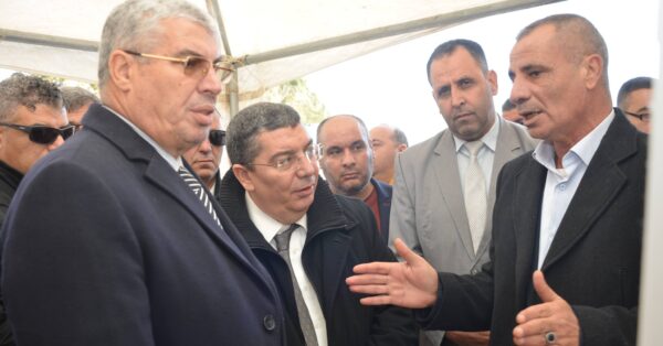 والــي الولايــة يجــري زيــارة عــمل وتفــقد لبلديــات دائــرة لخزارة