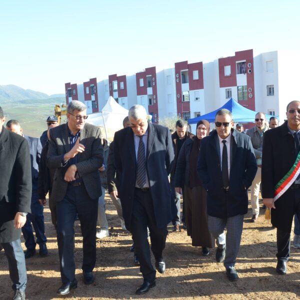 والي الولاية يجري زيارة عمل وتفقد لبلديات كل من دائرة حمام دباغ و دائرة عين احساينية