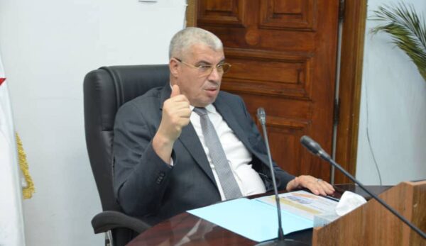 جلسة عمل خصصت لمتابعة وتقييم الروتوشات والأشغال التكميلية الأخيرة لمشروع مركز الراحة لمستخدمي الجماعات المحلية جلسة عمل خصصت لمتابعة وتقييم الروتوشات والأشغال التكميلية الأخيرة لمشروع مركز الراحة لمستخدمي الجماعات المحلية