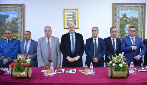 تهانـــي عــيد الفــطر المـــبارك تهانـــي عــيد الفــطر المـــبارك