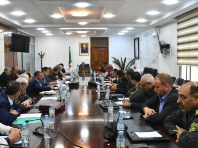 جلسة عمل بهدف دراسة العوائق والتحفظات المتعلقة بالاوعية العقارية للسكن بمختلف الصيغ