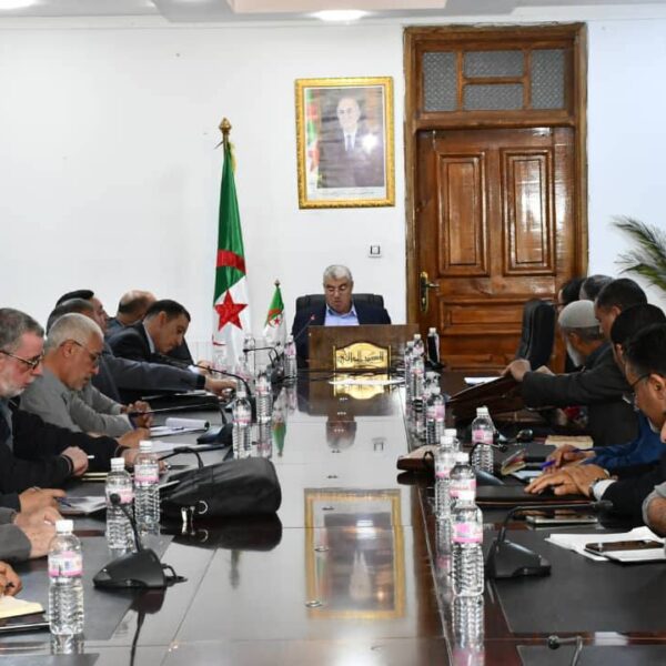 جلسة عمل خُصِّصت لدراسة وضعية مسجد العلامة عبد الحميد بن باديس بلدية قالمة