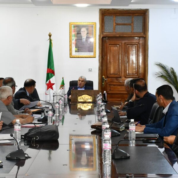 جلـــسة عـــمل خُصِّصت لدراسة عملية تخصيص محلات لانشاء مقر إداري و سكن وظيفي