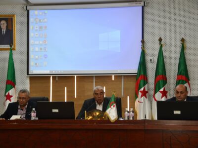 اجتماعاً تنسيقي لمتابعة ترتيبات الدعم المادي واللوجستيكي لإنجاح انتخابات أعضاء المجلس الشعبي الوطني