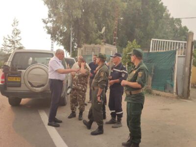 متابعة ميدانية لحريق جبل هوارة متابعة ميدانية لحريق جبل هوارة