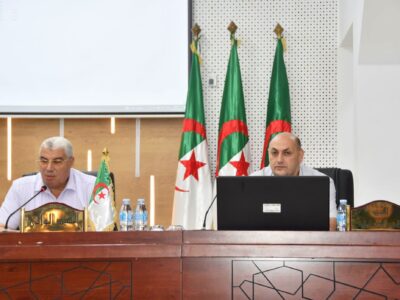 اجتماع لمتابعة عملية إحصاء وجرد الأضرار الناجمة عن الحرائق والتكفل بالعائلات المتضررة اجتماع لمتابعة عملية إحصاء وجرد الأضرار الناجمة عن الحرائق والتكفل بالعائلات المتضررة