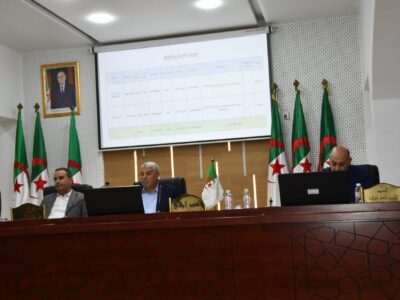 اجتماع لدراسة وضعية المشاريع التنموية الممولة في إطار برامج التنمية الاقتصادية والاجتماعية اجتماع لدراسة وضعية المشاريع التنموية الممولة في إطار برامج التنمية الاقتصادية والاجتماعية